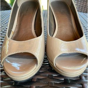 Bandolino Patent Platform Heels